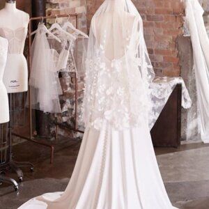 Floral wedding veil - Maggie Sottero Lavinia Fingertip Veil in Ivory